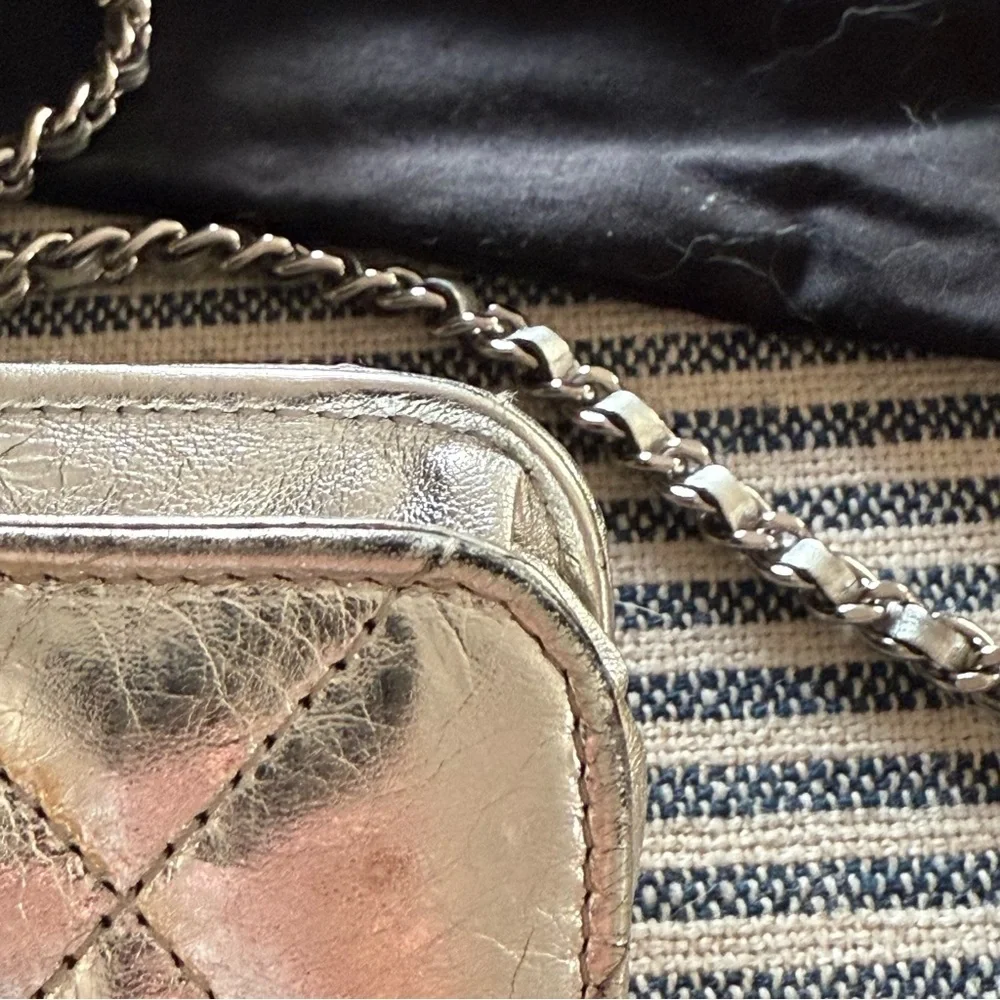 CHANEL Reissue 2.55 WOC Metallic Silver